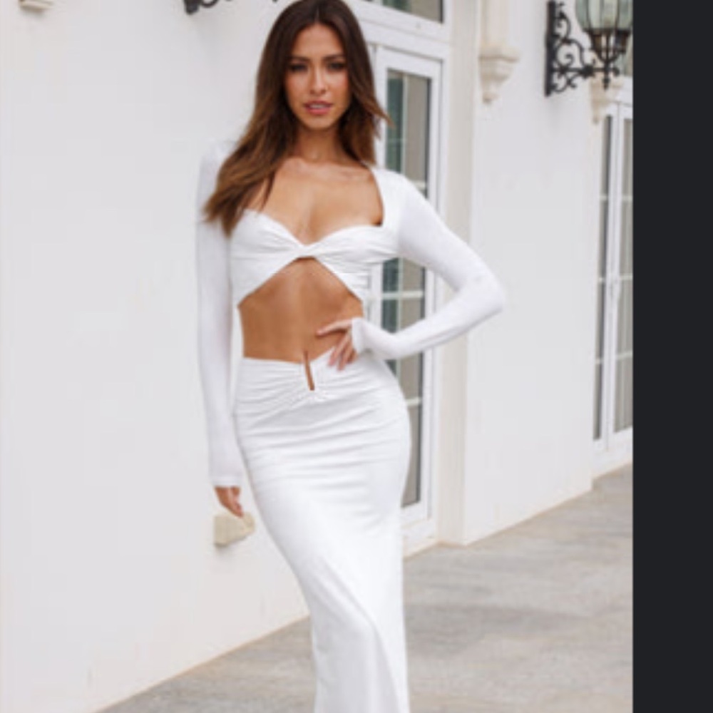 Chic White Long Sleeve Cutout Dress - Angel signs white set hello Molly